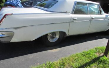 Chrysler-Imperial-lebaron-1963-4