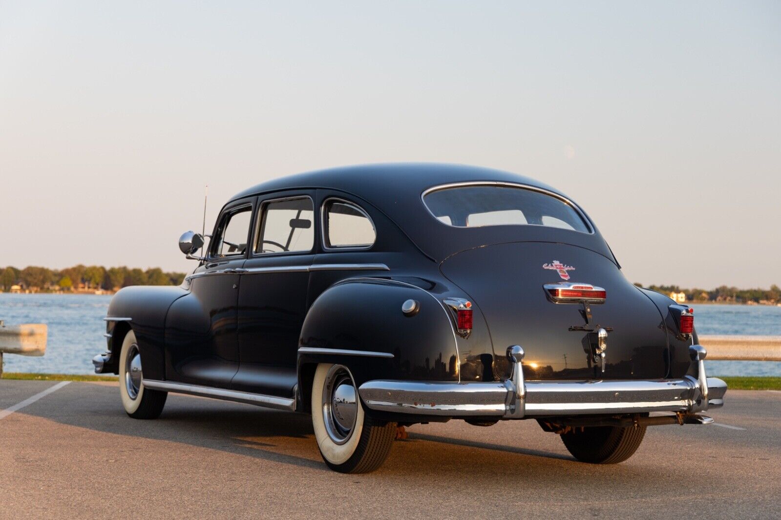 Chrysler-Windsor-Limousine-1947-7