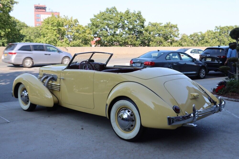 Cord-812-Phaeton-1937-5