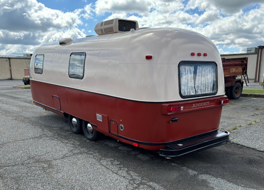 Crosley-Airstream-26-Travel-Trailer-1974-2