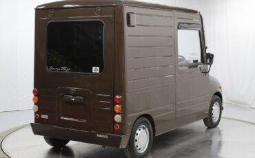 Daihatsu-Mira-Van-1991-6