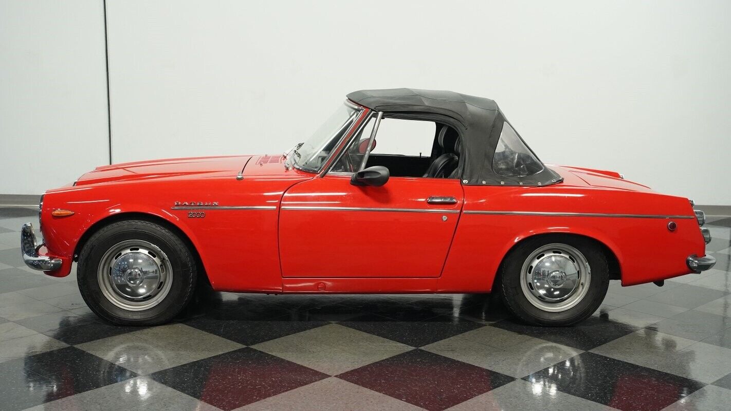 Datsun-2000-Cabriolet-1969-2