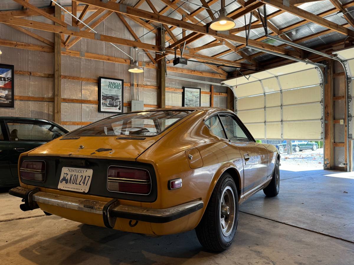 Datsun-240z-1971-2