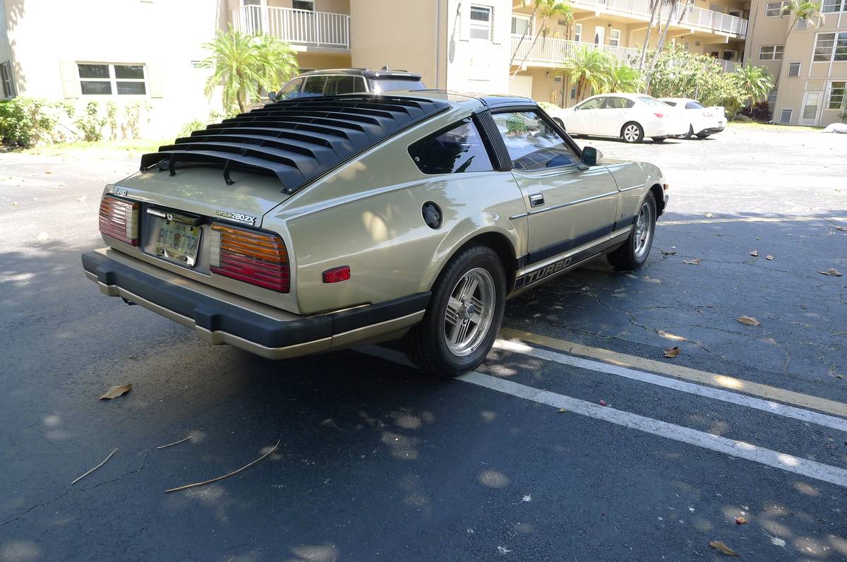 Datsun-280zx-1983-1