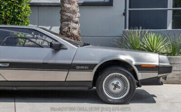 DeLorean-DMC-12-1981-11