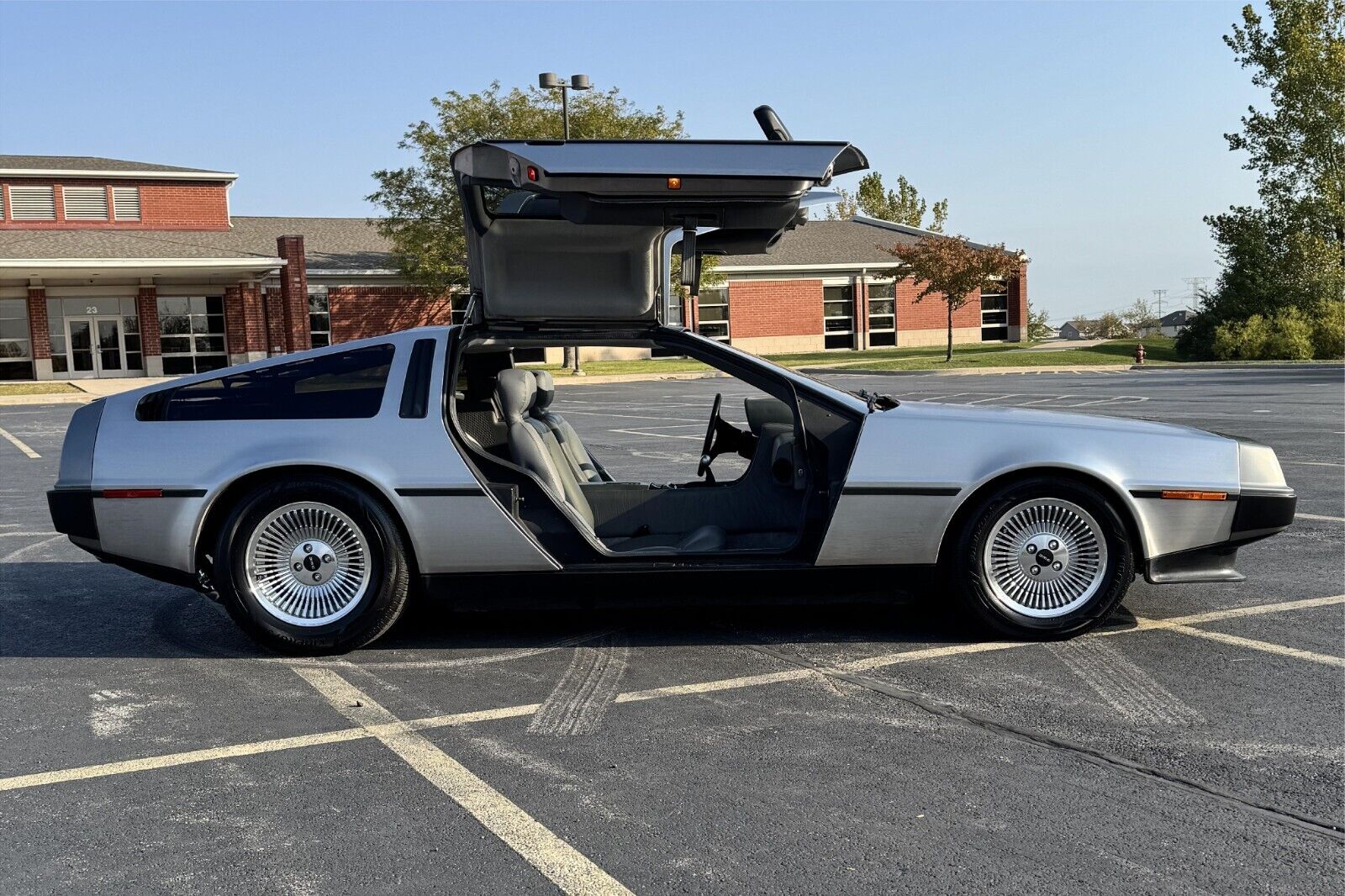 DeLorean-DMC-12-1981-9