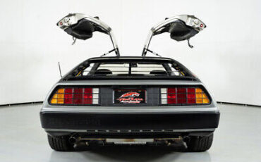 DeLorean-DMC-12-Coupe-1981-15