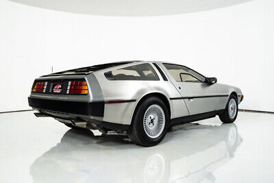 DeLorean-DMC-12-Coupe-1981-9