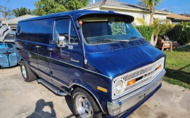 Dodge-B200-1973-1