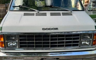 Dodge-B350-1982-2