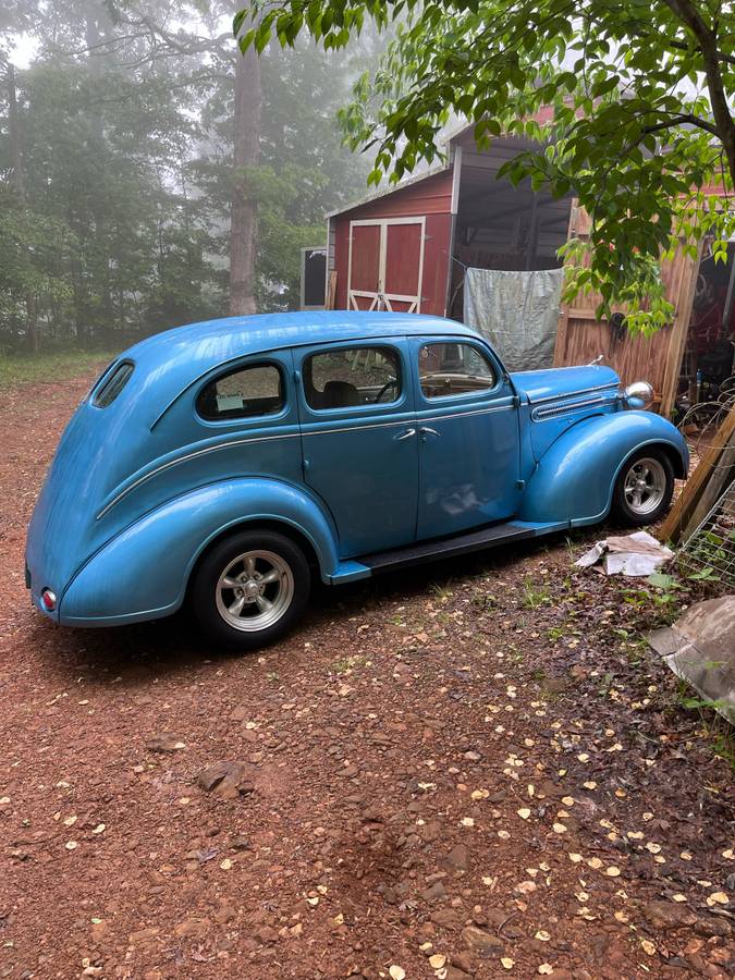 Dodge-Brother-sedan-1937-3