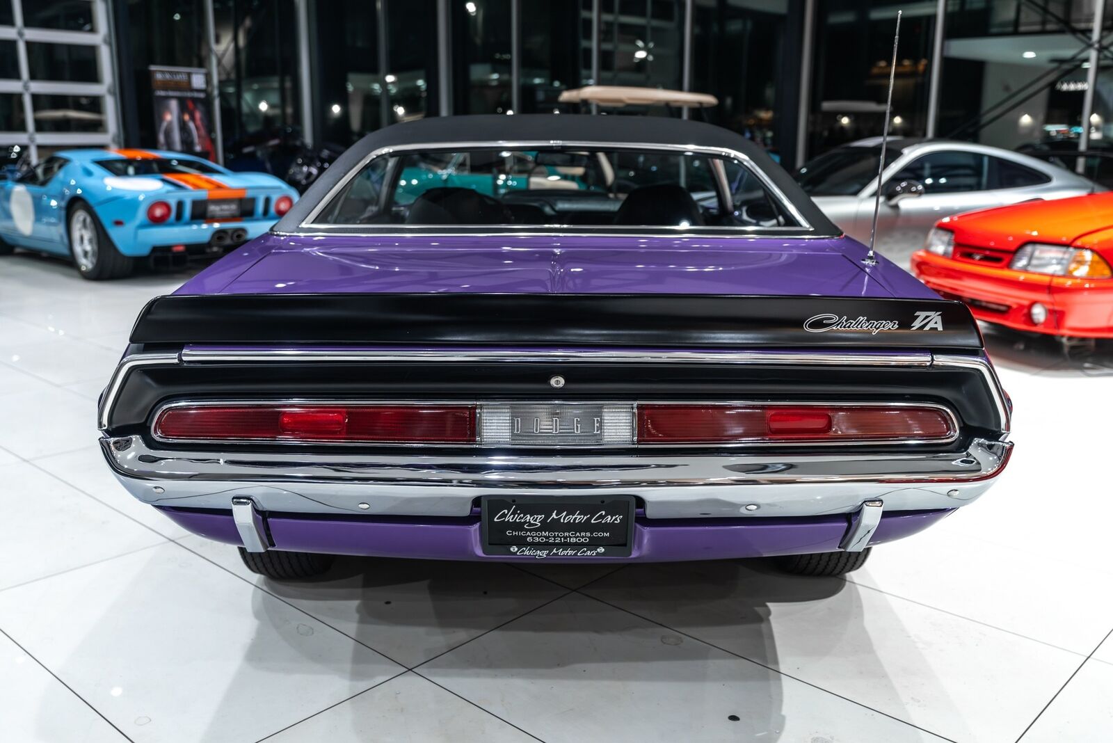 Dodge-Challenger-1970-2