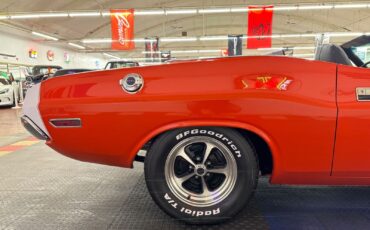 Dodge-Challenger-1970-26