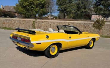 Dodge-Challenger-1970-3