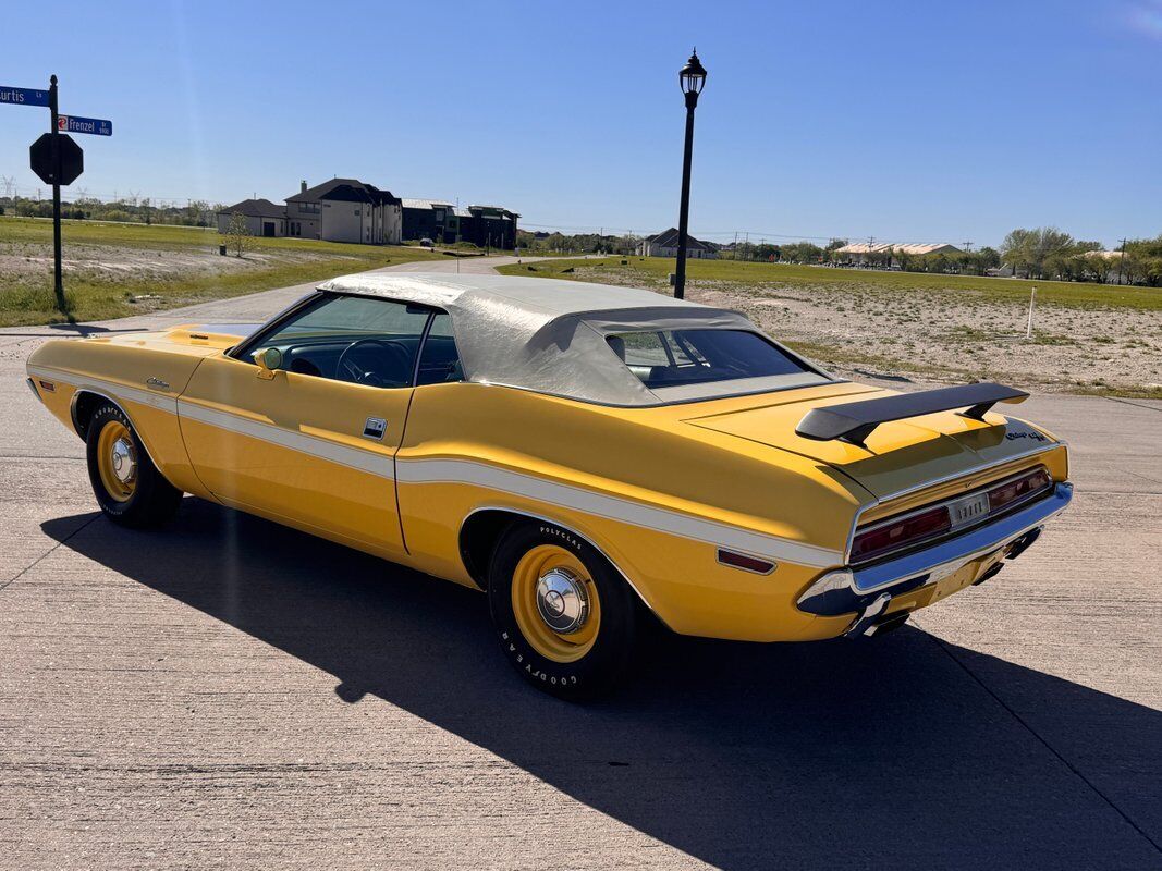 Dodge-Challenger-1970-35