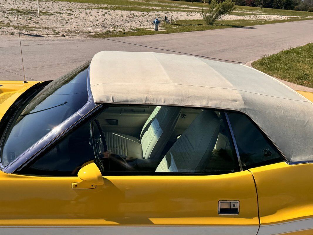 Dodge-Challenger-1970-37