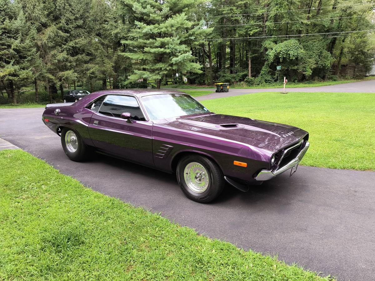 Dodge-Challenger-1972-8