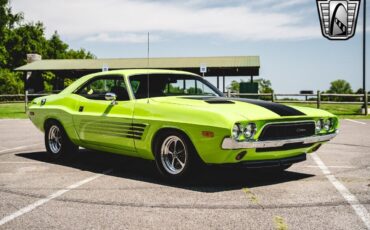 Dodge-Challenger-1972-8