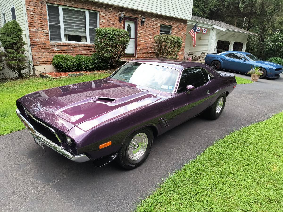 Dodge-Challenger-1972-9