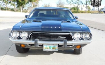 Dodge-Challenger-1973-2