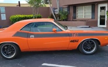 Dodge-Challenger-1974-15