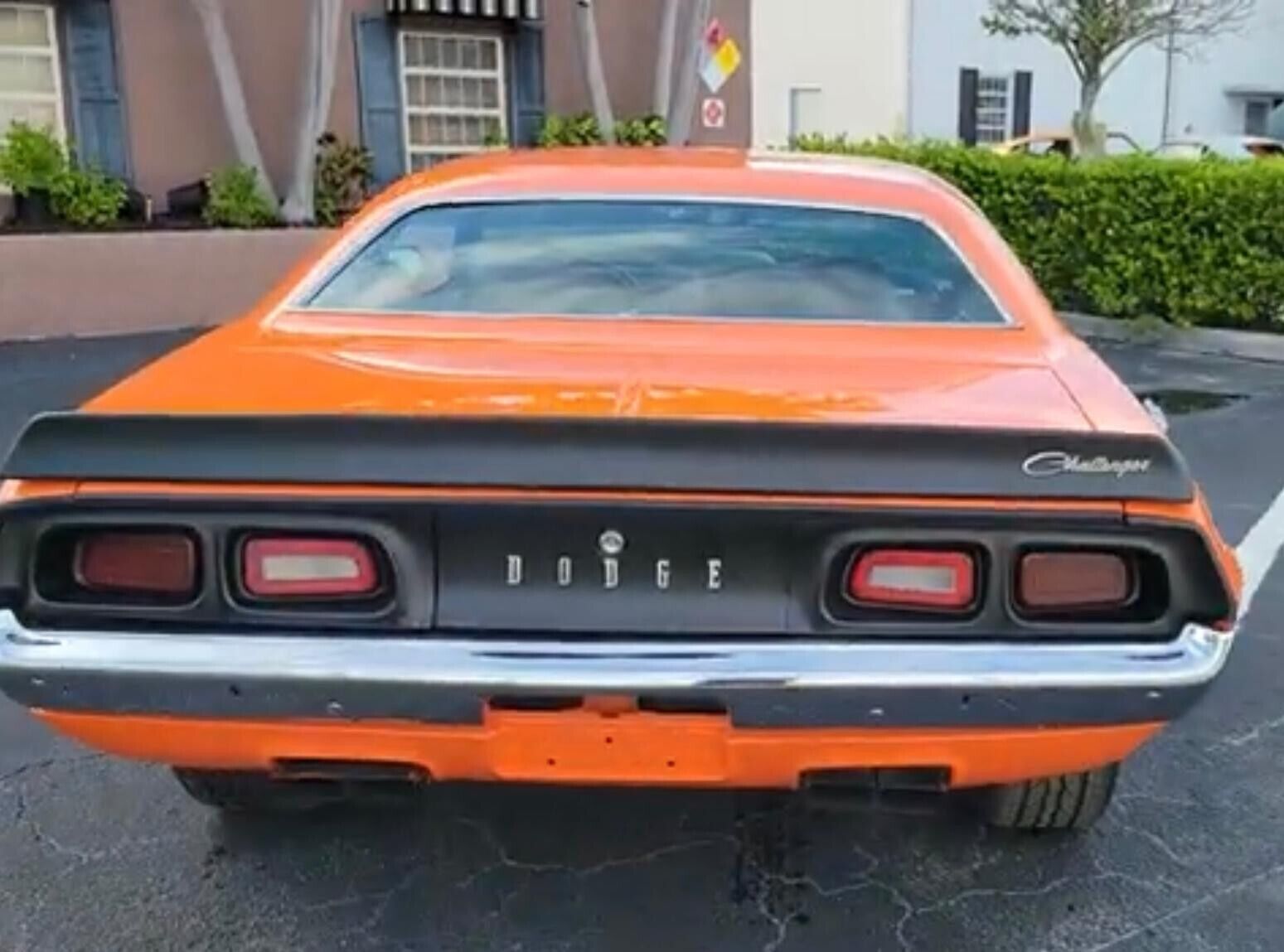 Dodge-Challenger-1974-6