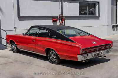 Dodge-Charger-1967-8