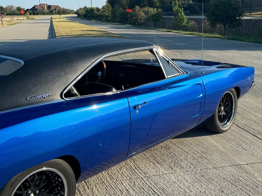 Dodge-Charger-1968-2