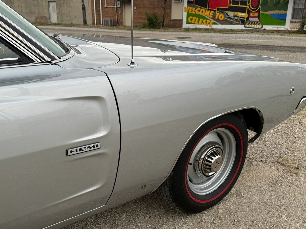 Dodge-Charger-1968-35