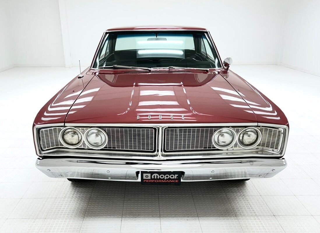 Dodge-Coronet-1966-7