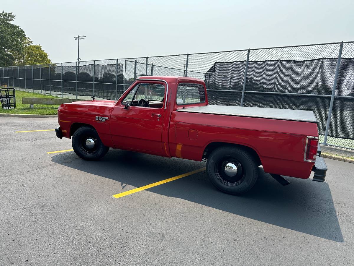 Dodge-D150-1984-7