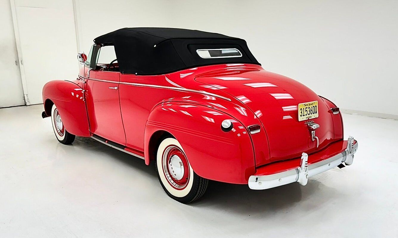 Dodge-Luxury-Liner-Cabriolet-1940-4