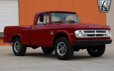 Dodge-Power-Wagon-1971-8