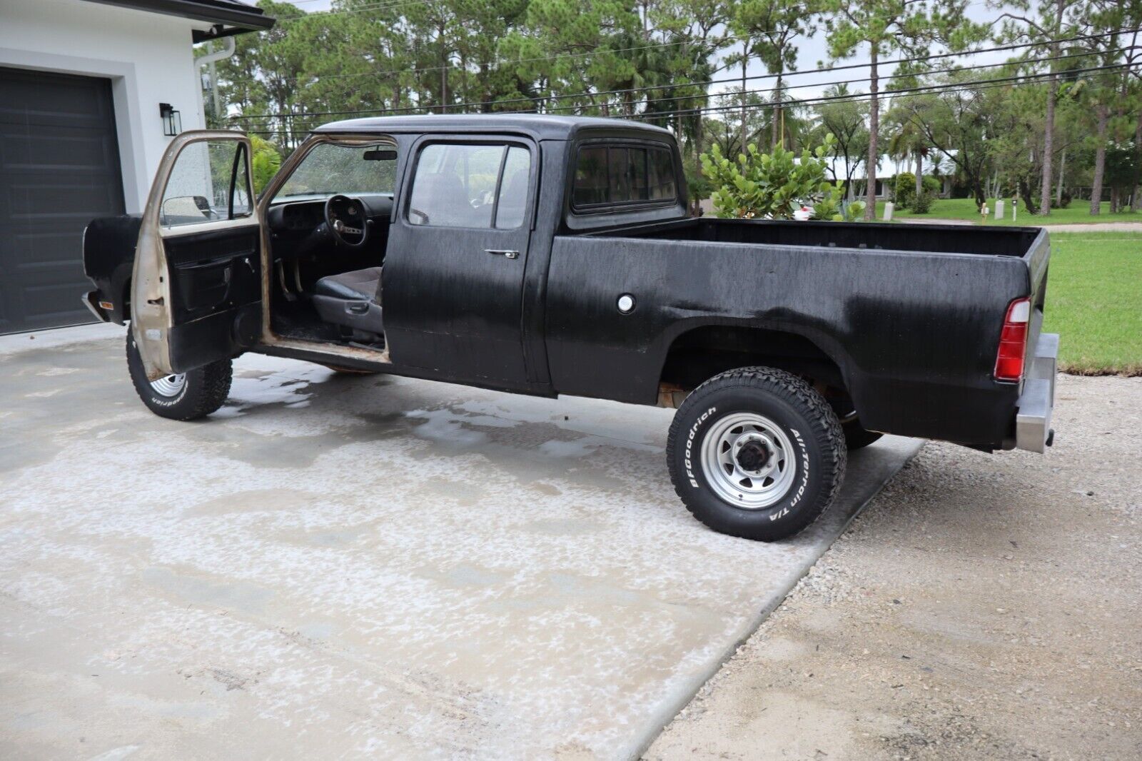 Dodge-Power-Wagon-1975-19