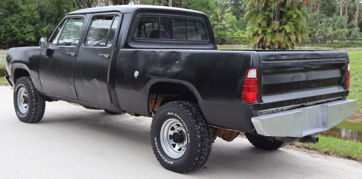 Dodge-Power-Wagon-1975-3