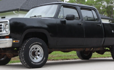 Dodge-Power-Wagon-1975-5