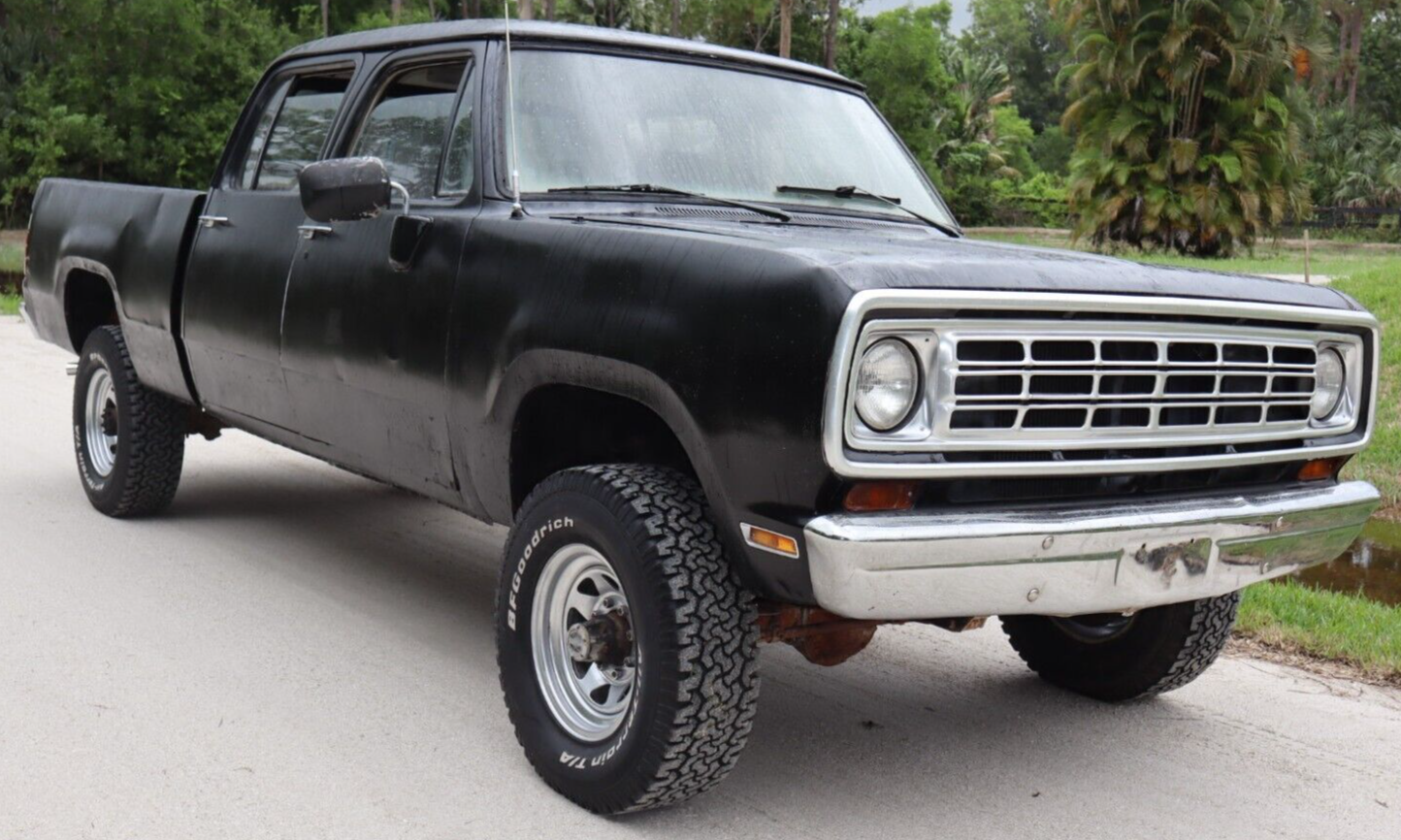 Dodge-Power-Wagon-1975-6