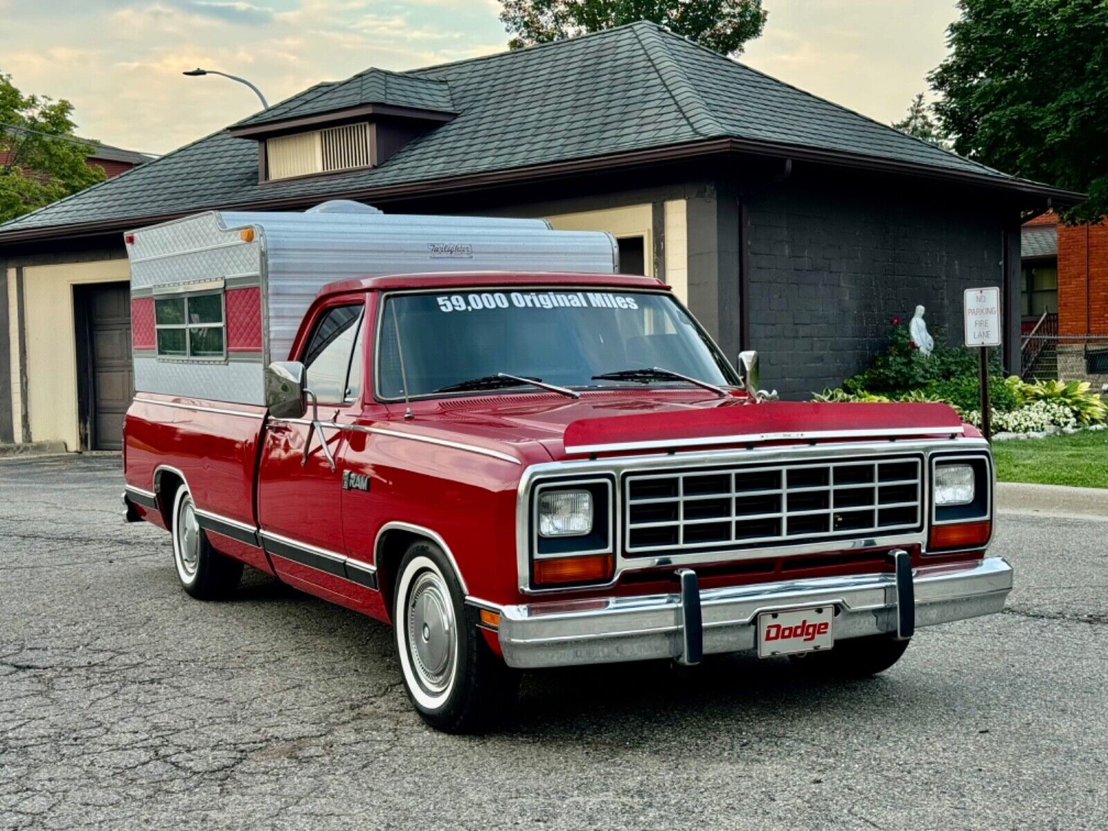 Dodge-Ram-1500-1985-5