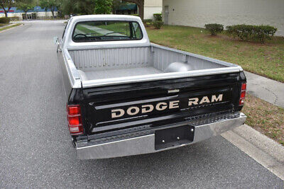 Dodge-Ram-1500-Pickup-1984-15