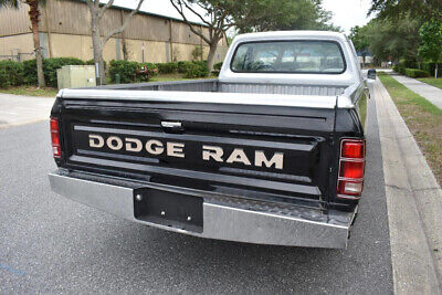 Dodge-Ram-1500-Pickup-1984-20