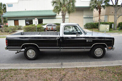 Dodge-Ram-1500-Pickup-1984-23