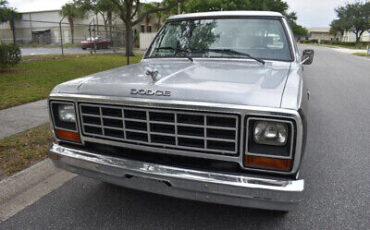 Dodge-Ram-1500-Pickup-1984-8