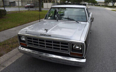 Dodge-Ram-1500-Pickup-1984-9