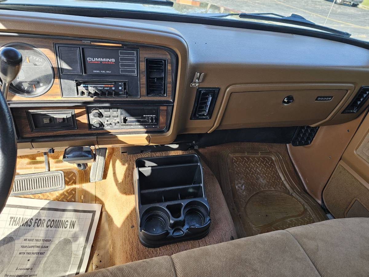 Dodge-Ram-3500-dually-diesel-1993-13