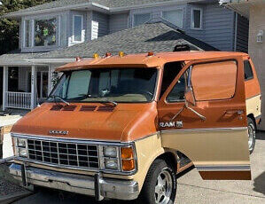 Dodge-Ram-Van-Van-1981-2