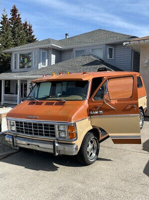 Dodge-Ram-Van-Van-1981-2