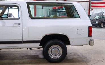 Dodge-Ramcharger-SUV-1988-3