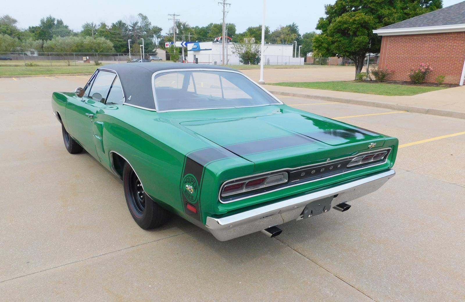 Dodge-SUPERBEE-Coupe-1969-14