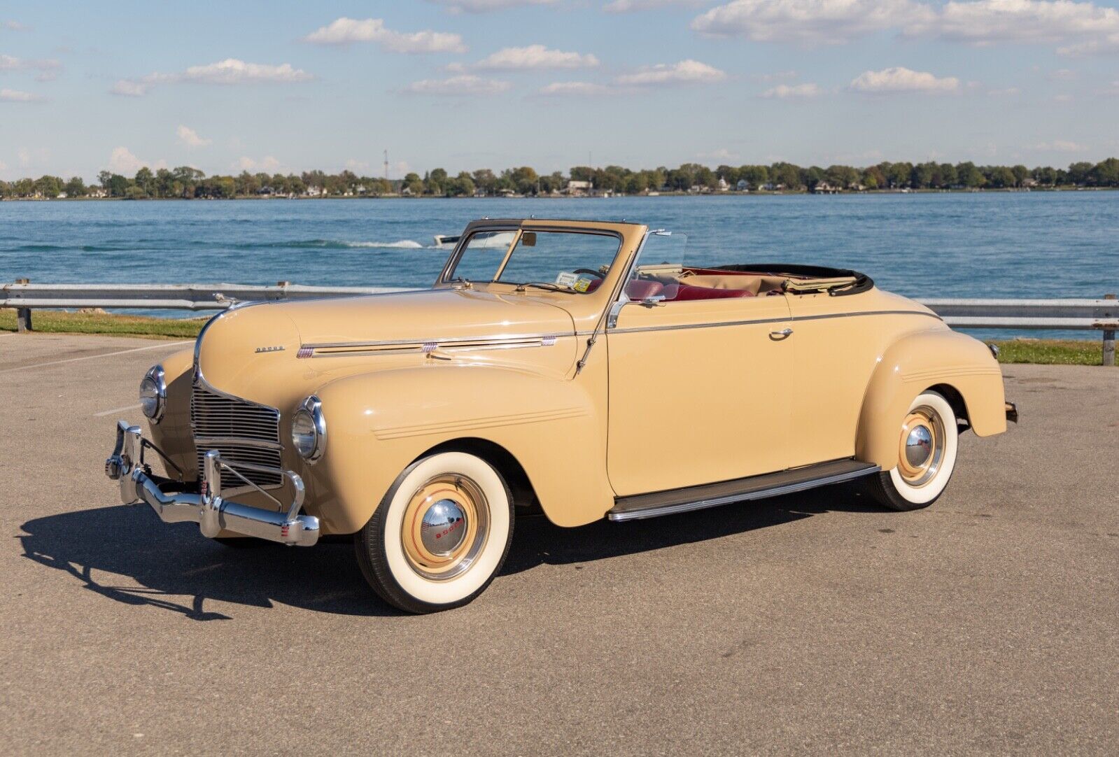 Dodge-Styleline-Deluxe-Cabriolet-1940