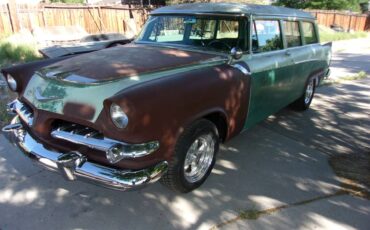 Dodge-Suburban-2dr-wagon-1956